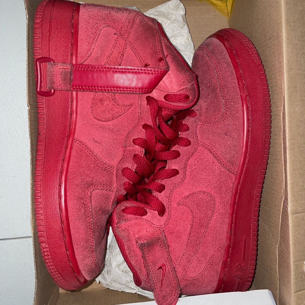 Nike Fairly used high top red air force 1s size 5.5y (comes with box)